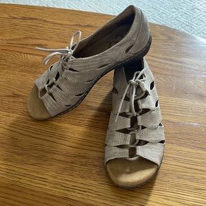 Natural Soul by Naturalizer Lace Up Textured Leather Sandals